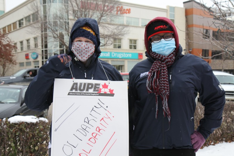 AUPE members on strike